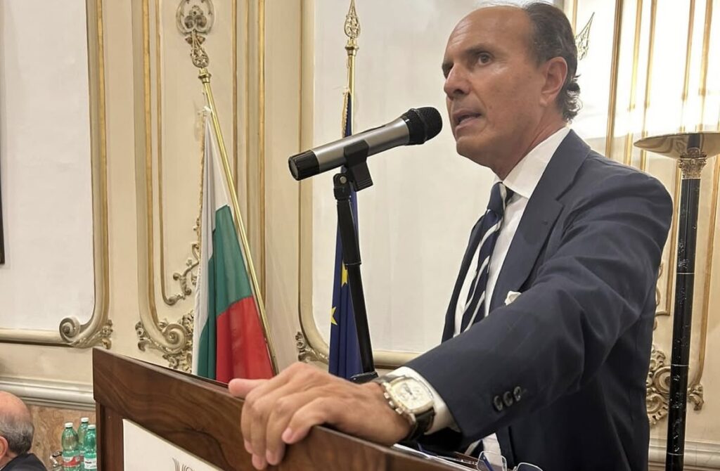 Auguri di un felice 2026, che sia un anno di pace